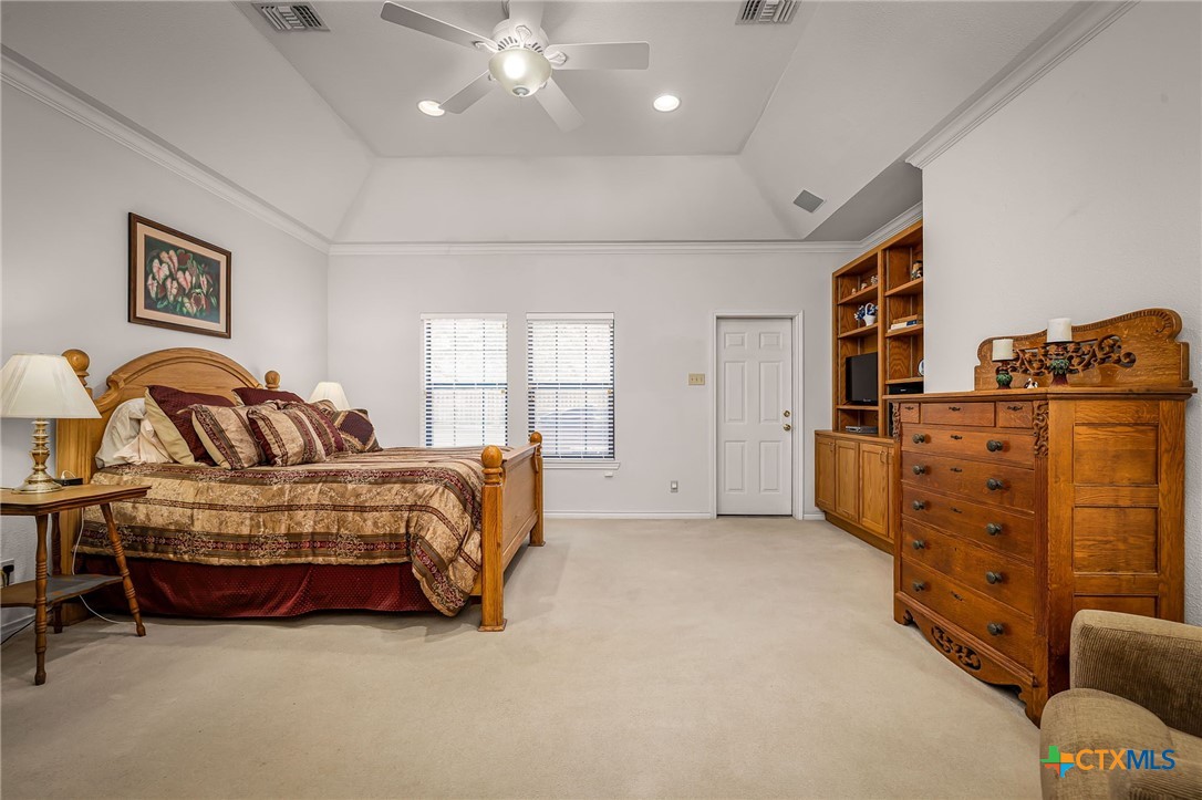 225 Montwood