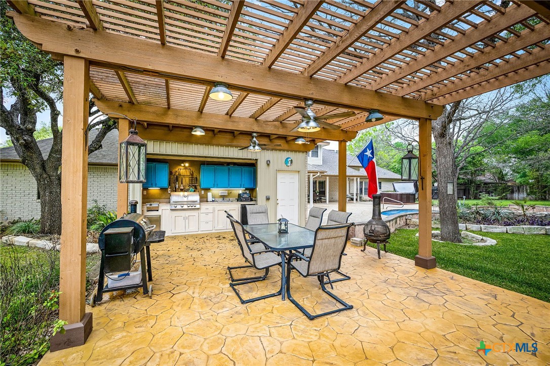 225 Montwood