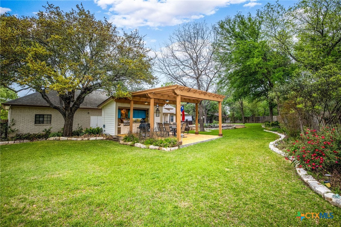 225 Montwood