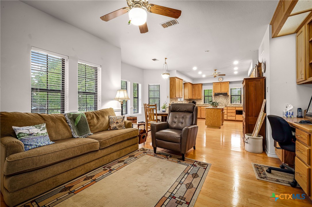 225 Montwood