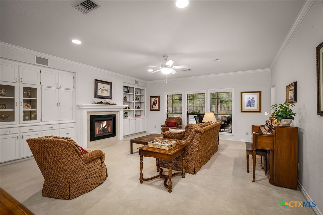 225 Montwood