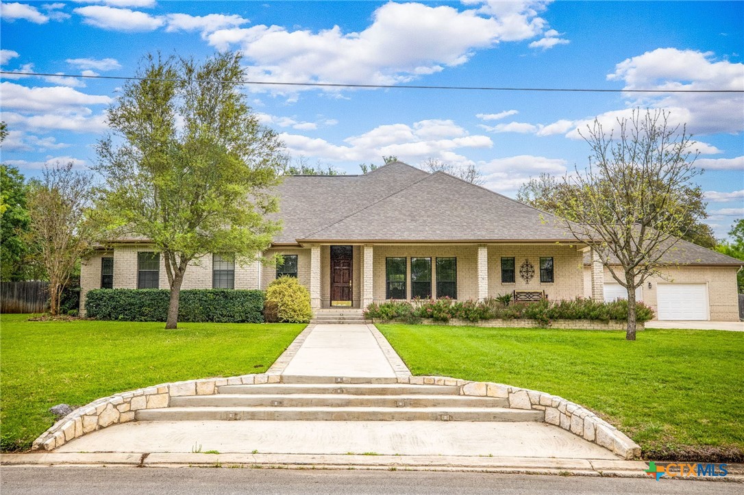 225 Montwood