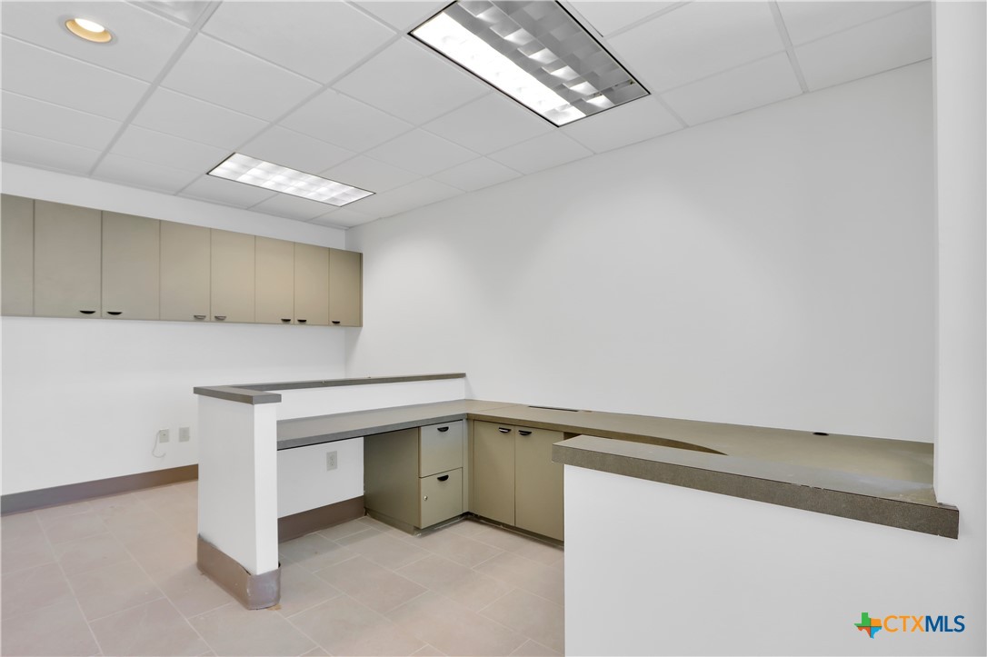 404 W Kingsbury Street