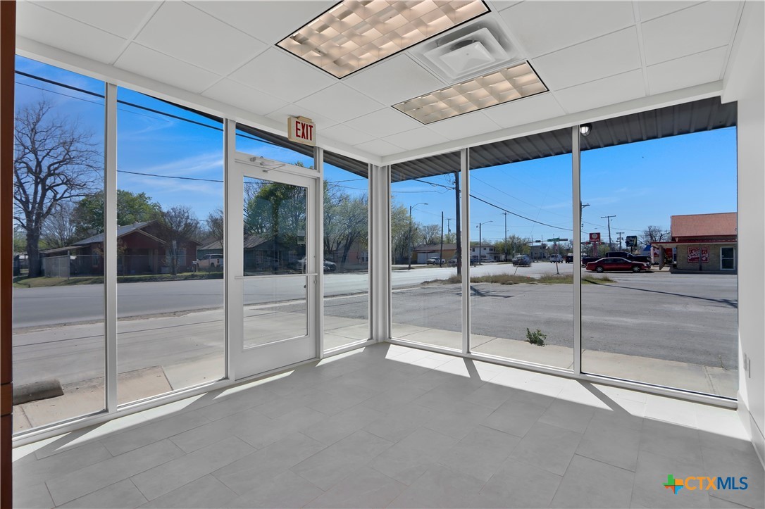 404 W Kingsbury Street