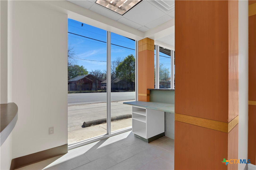 404 W Kingsbury Street