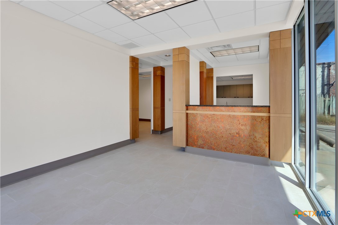 404 W Kingsbury Street