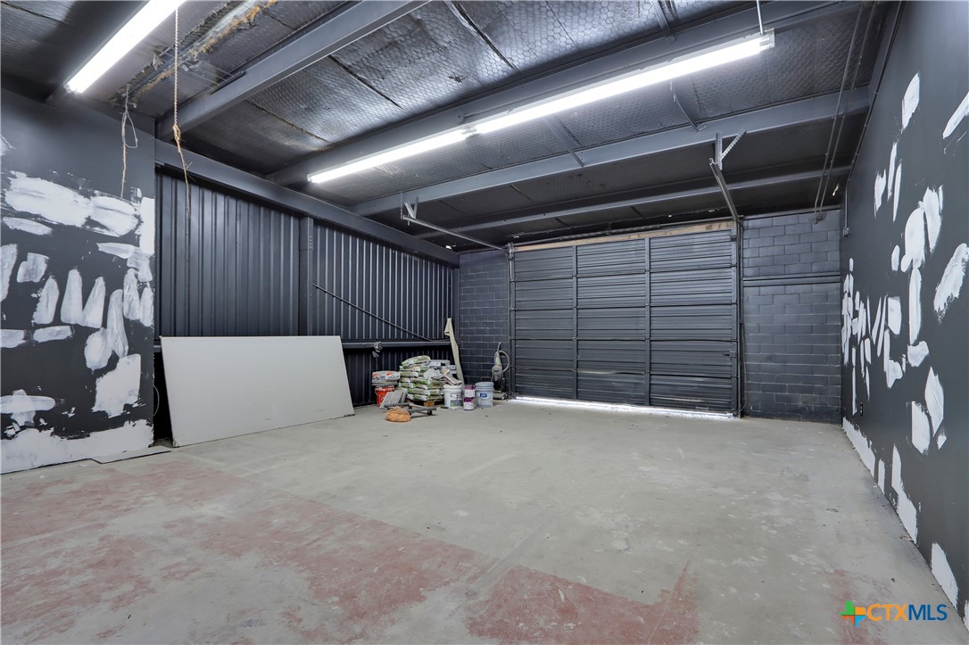 404 W Kingsbury Street