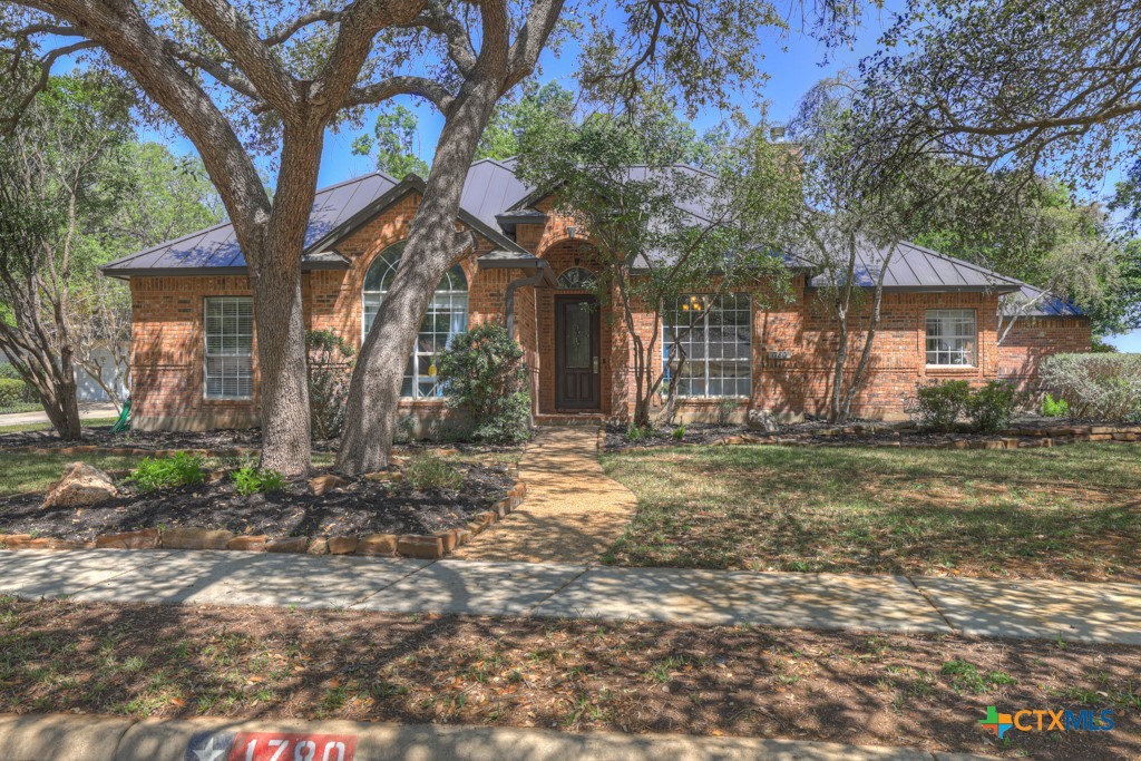 1780 Oak Forest Drive