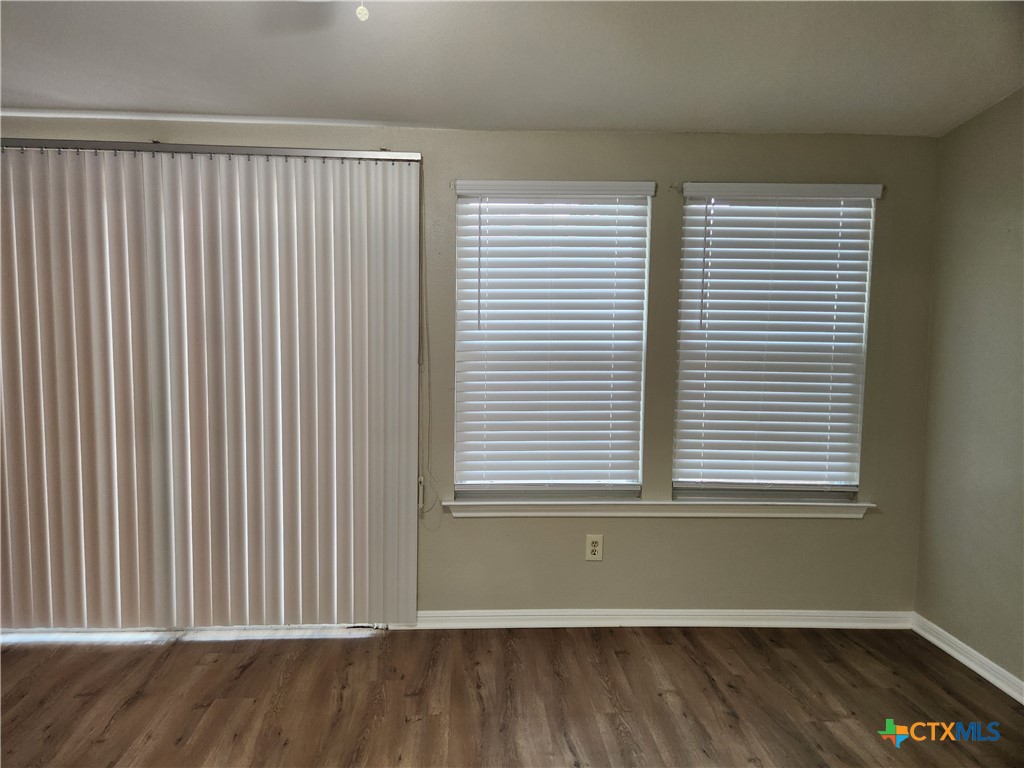 105 E Tanglewood Drive