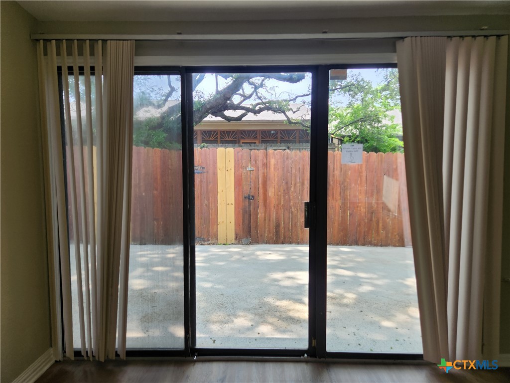 105 E Tanglewood Drive