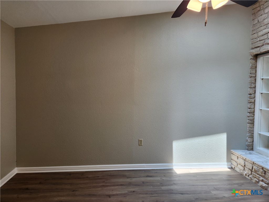 105 E Tanglewood Drive