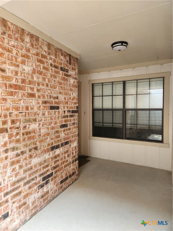 105 E Tanglewood Drive