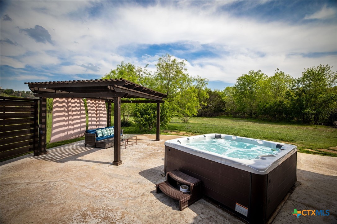 851 River Cliff Drive