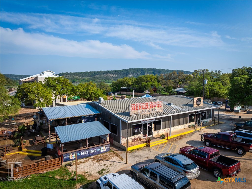 851 River Cliff Drive