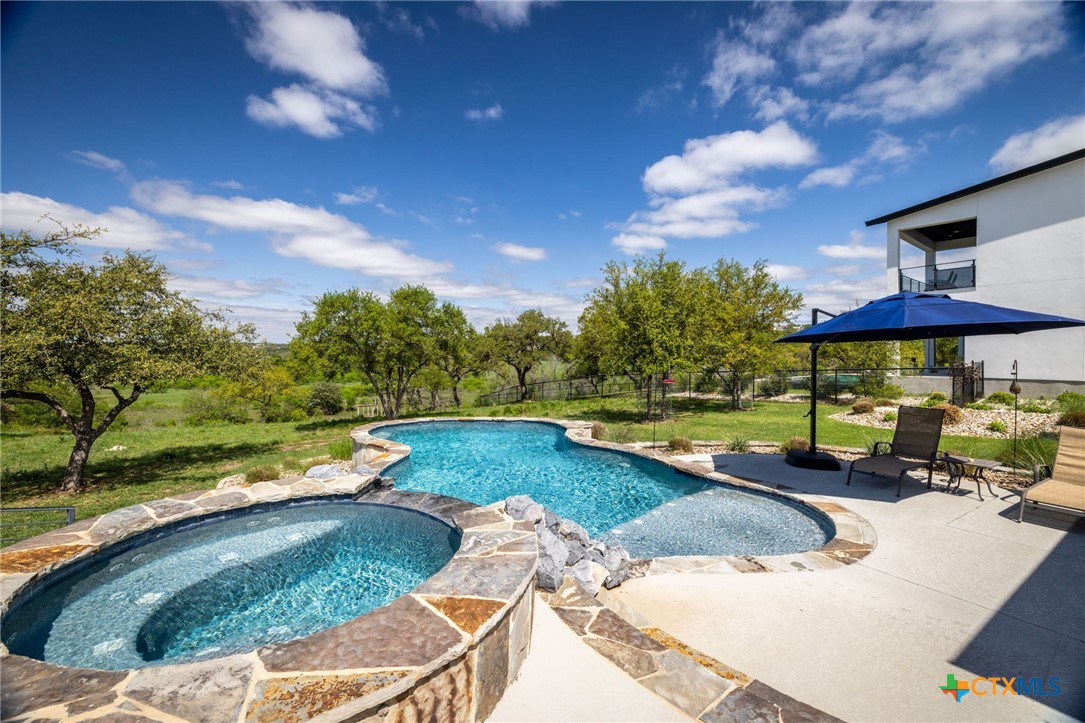 371 River Cliff Place