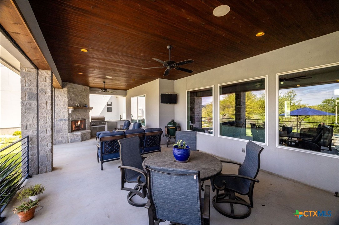 371 River Cliff Place