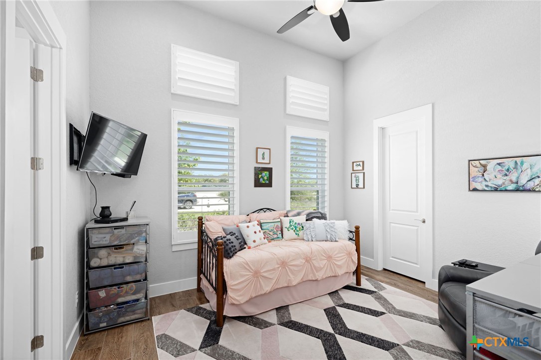 371 River Cliff Place