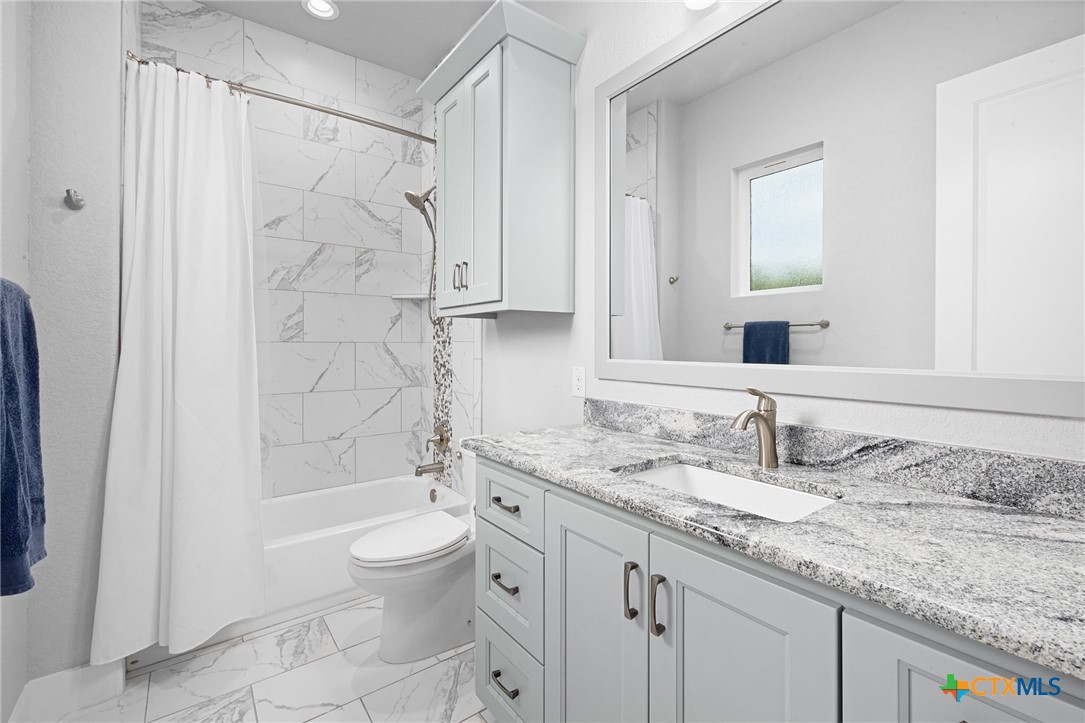 371 River Cliff Place