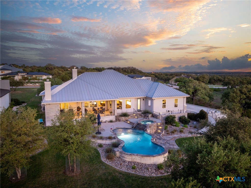 371 River Cliff Place