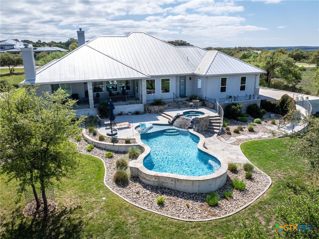 371 River Cliff Place