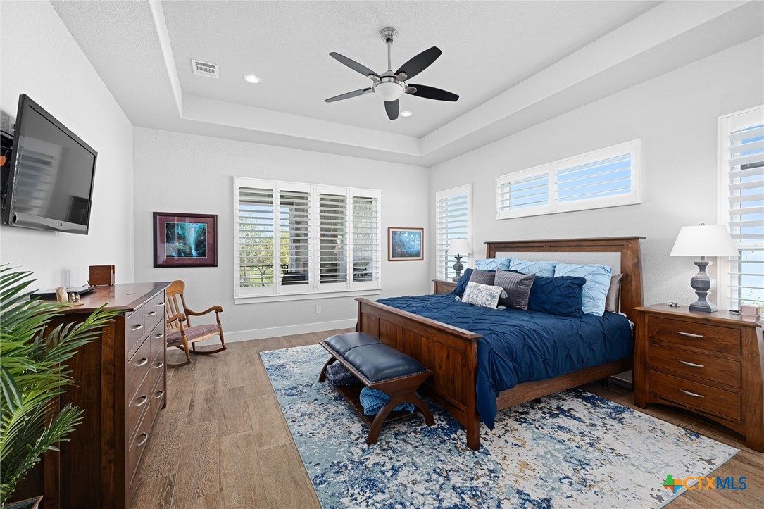 371 River Cliff Place