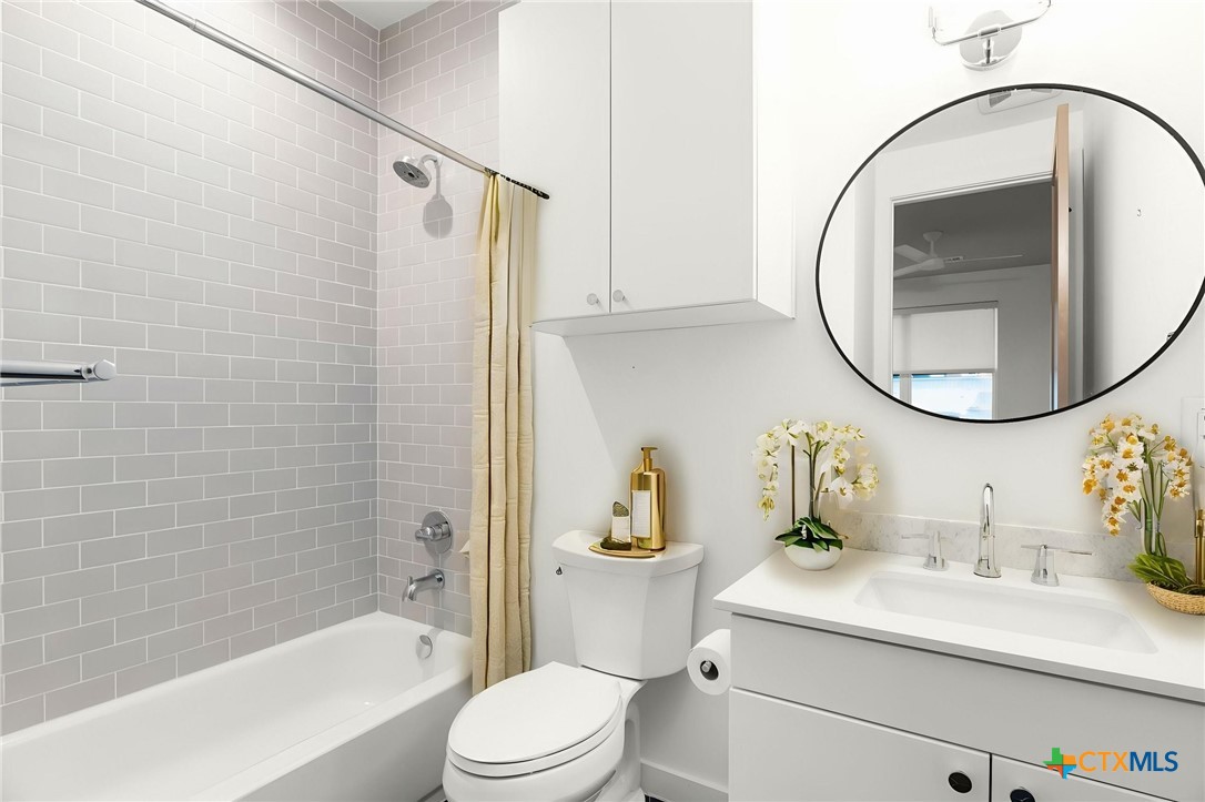 1208 N Academy Avenue 3203