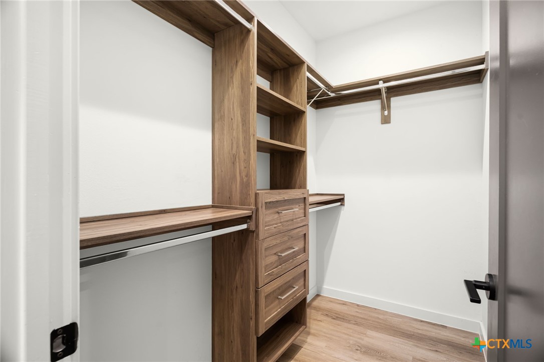 1208 N Academy Avenue 3203