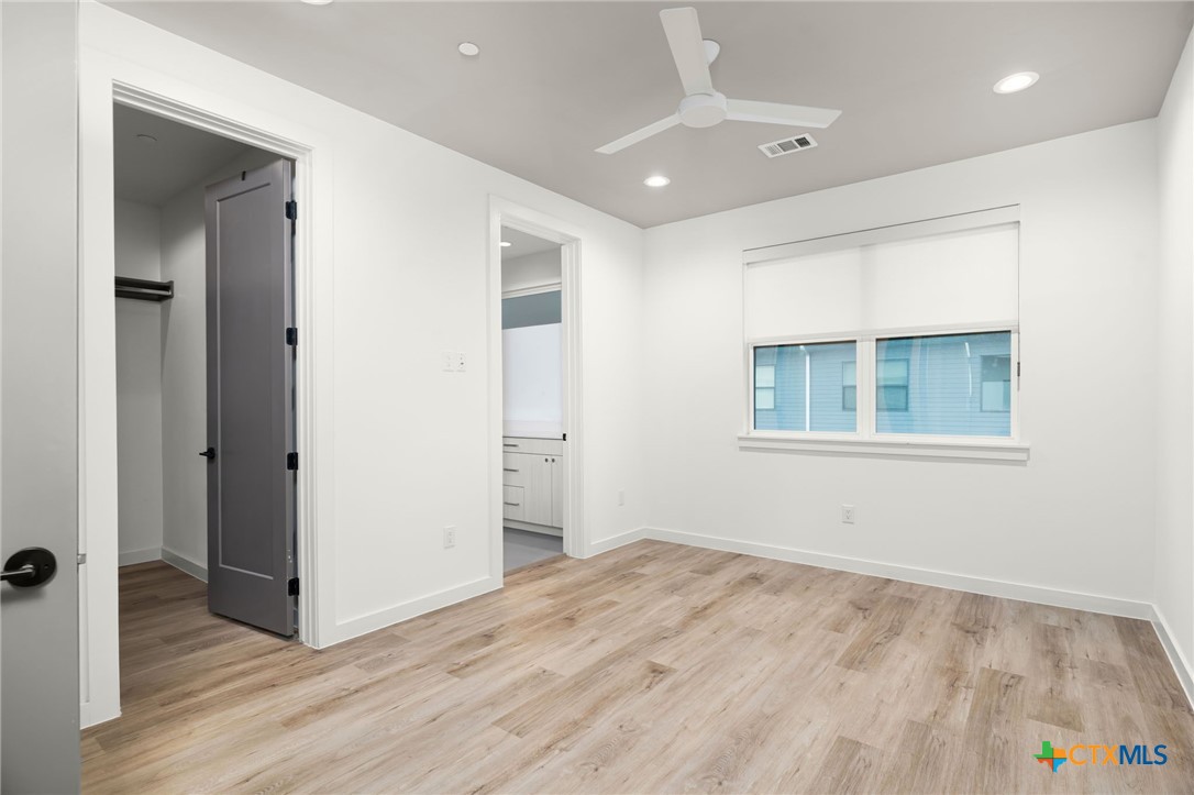 1208 N Academy Avenue 3203