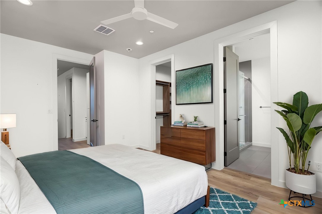 1208 N Academy Avenue 3203