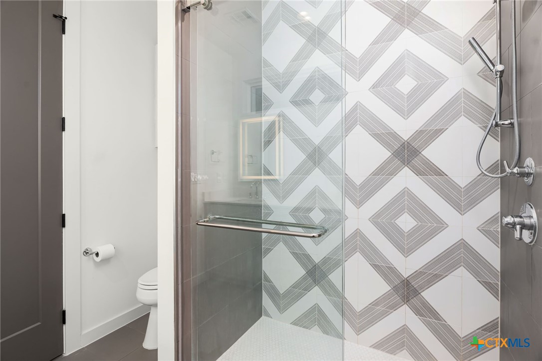 1208 N Academy Avenue 3203