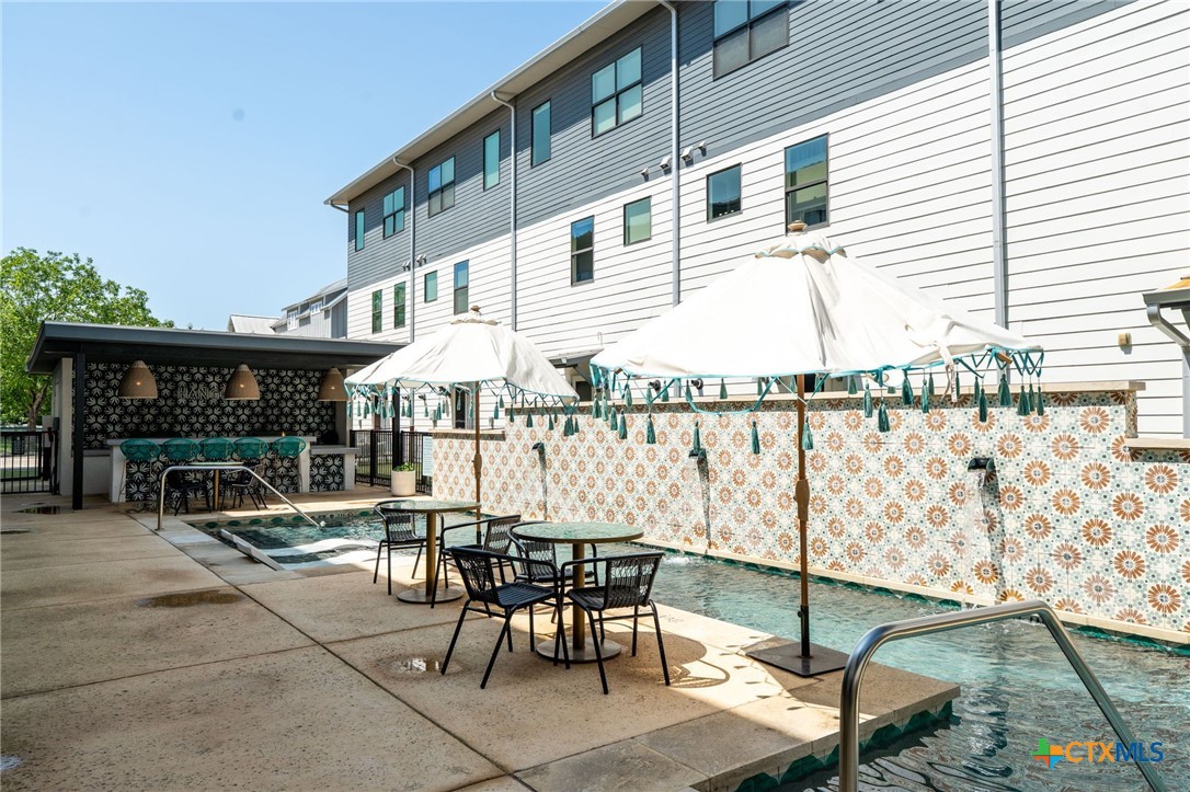 1208 N Academy Avenue 3203