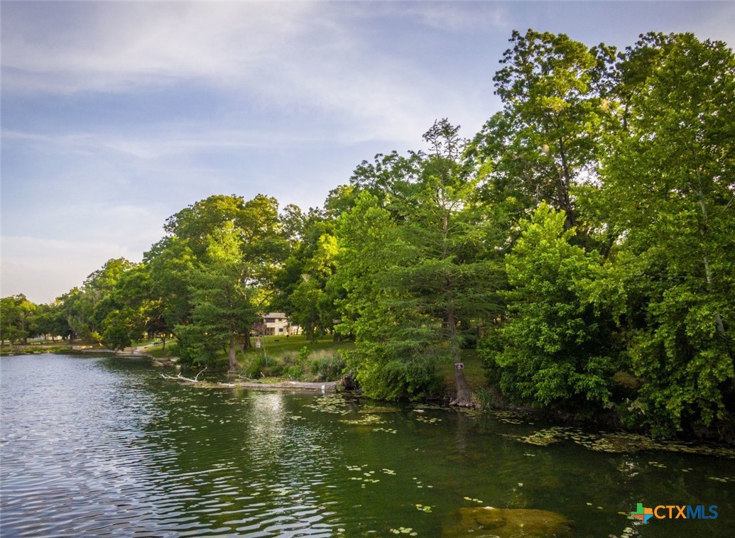 1270 Ervendberg Avenue