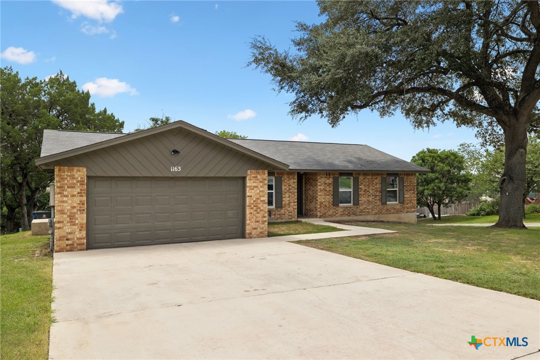 1163 Fox Run Circle