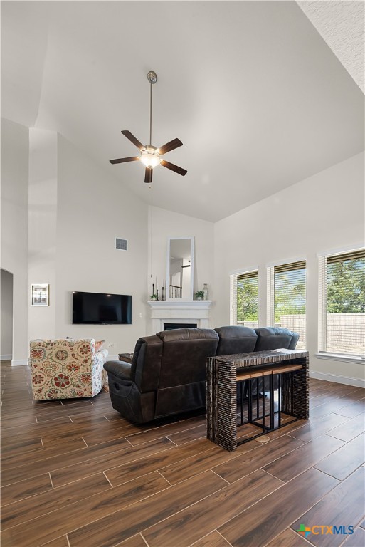 2143 Meadow Way Street