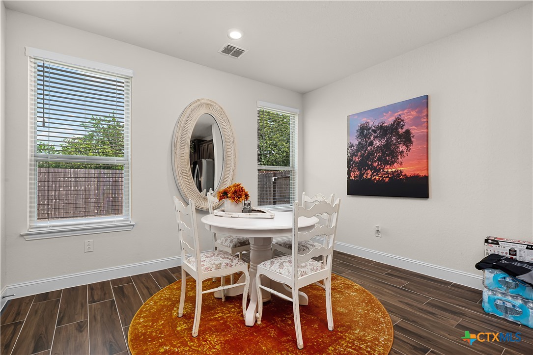 2143 Meadow Way Street