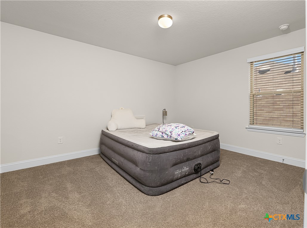 2143 Meadow Way Street