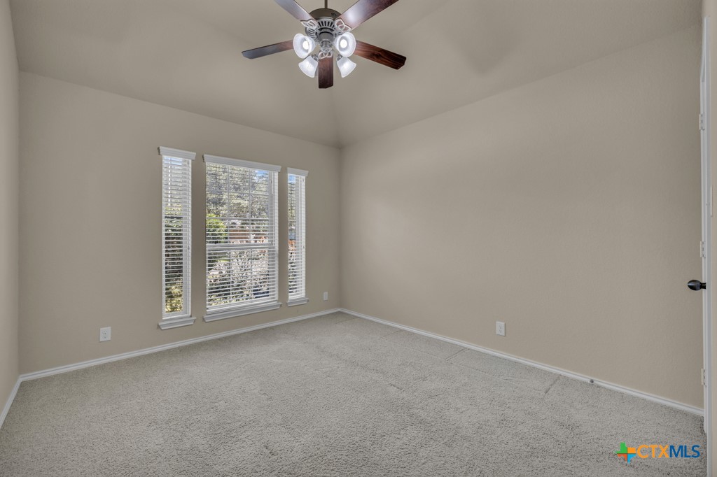 556 Oak Cascade