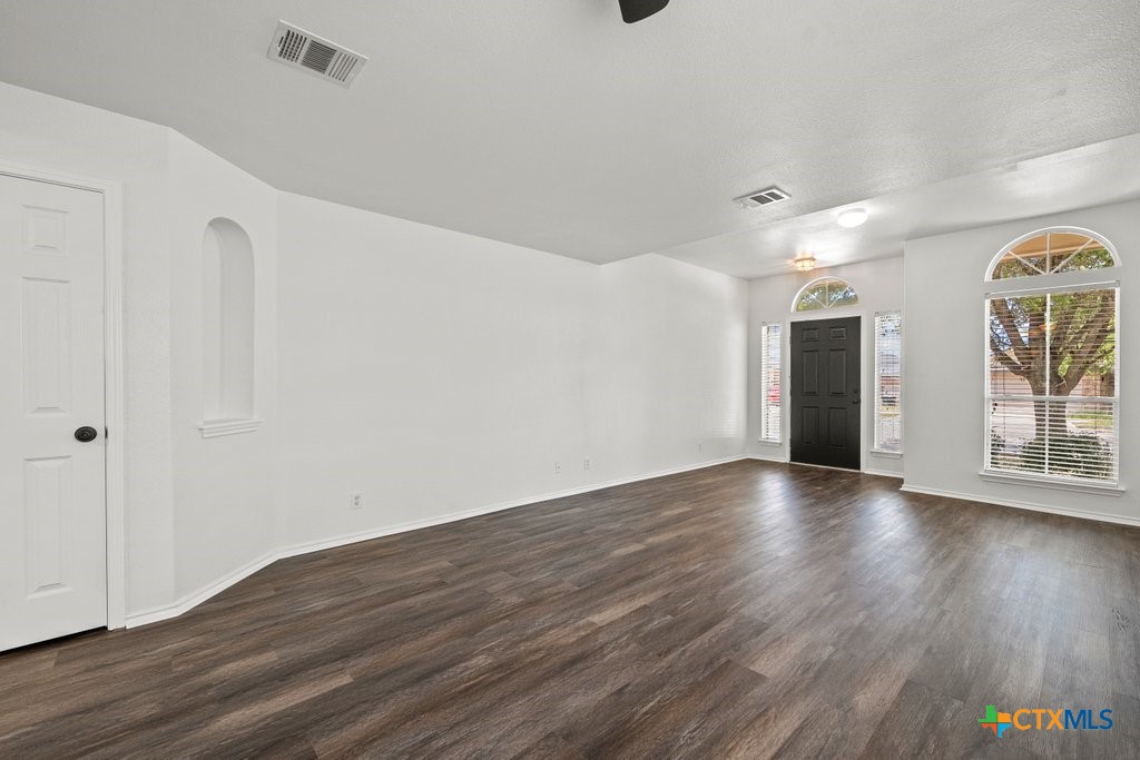 3312 Falcon Grove