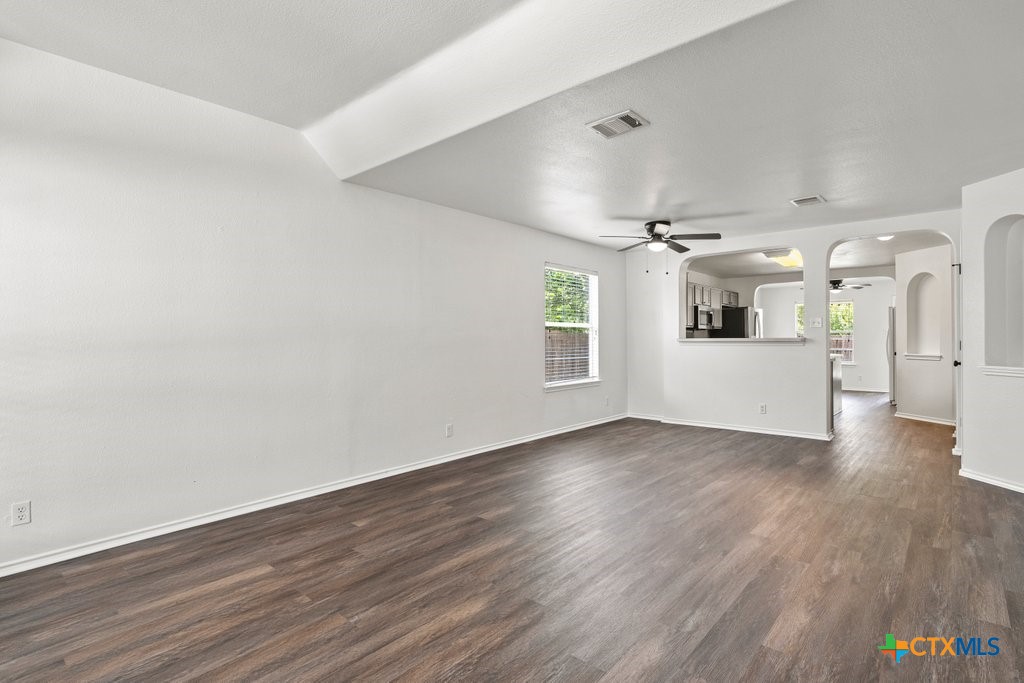 3312 Falcon Grove