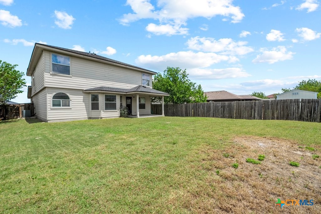 3312 Falcon Grove