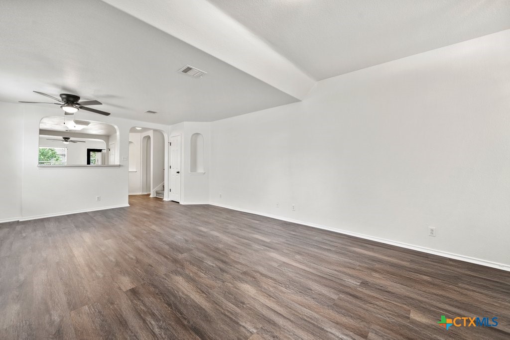 3312 Falcon Grove