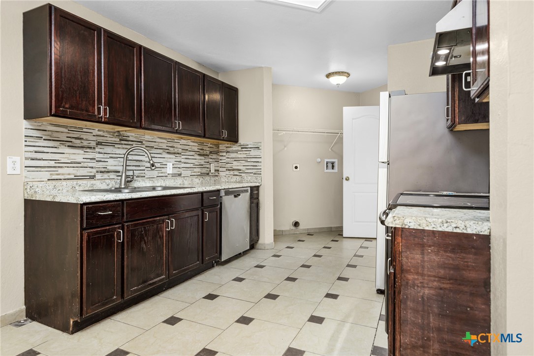 3422 Old Spanish Trail