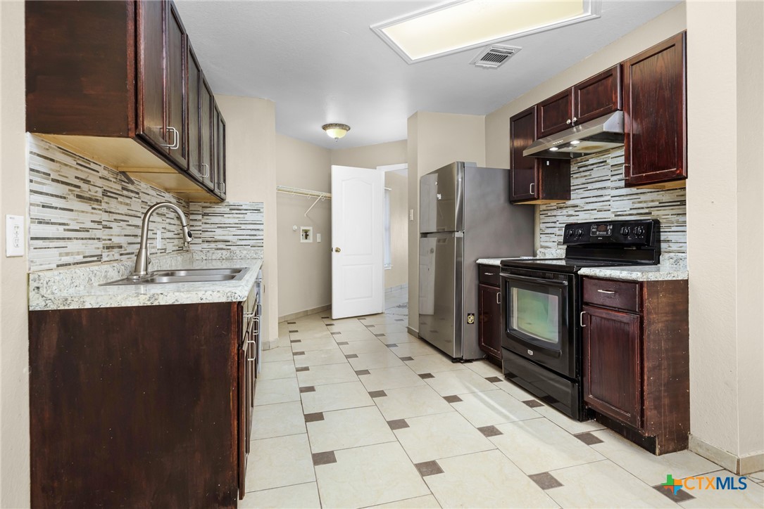 3422 Old Spanish Trail