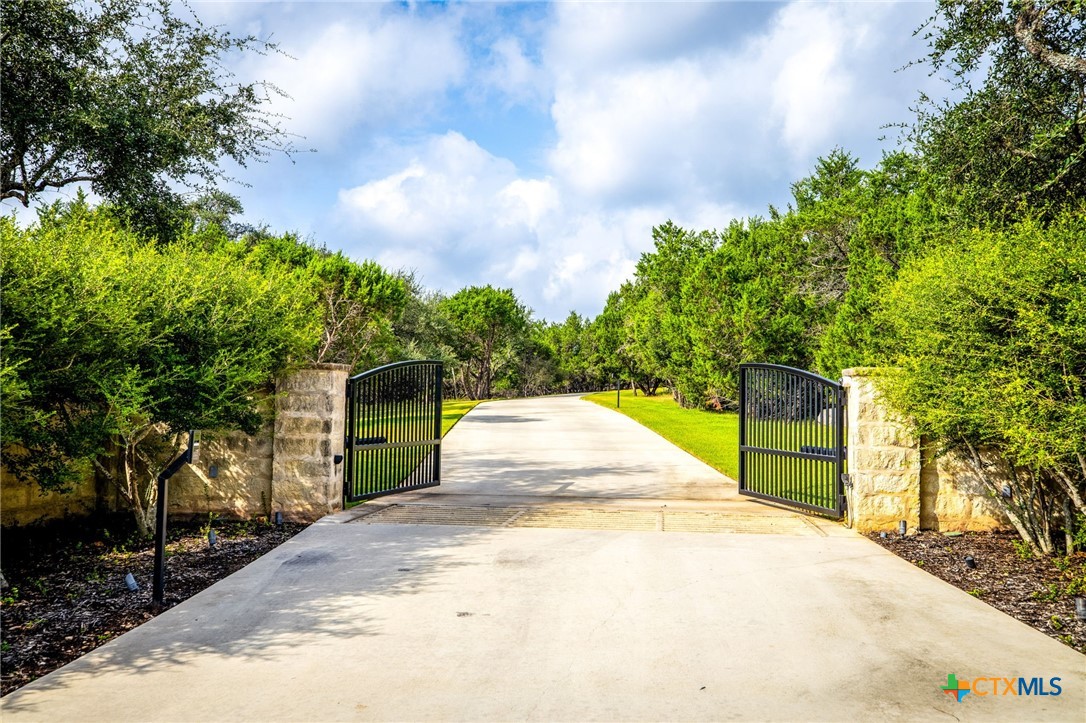 1945 Hoffmann Lane