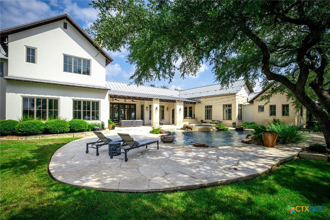 1945 Hoffmann Lane