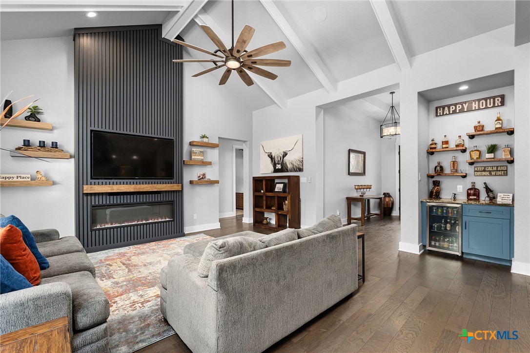 5943 Colin Ridge