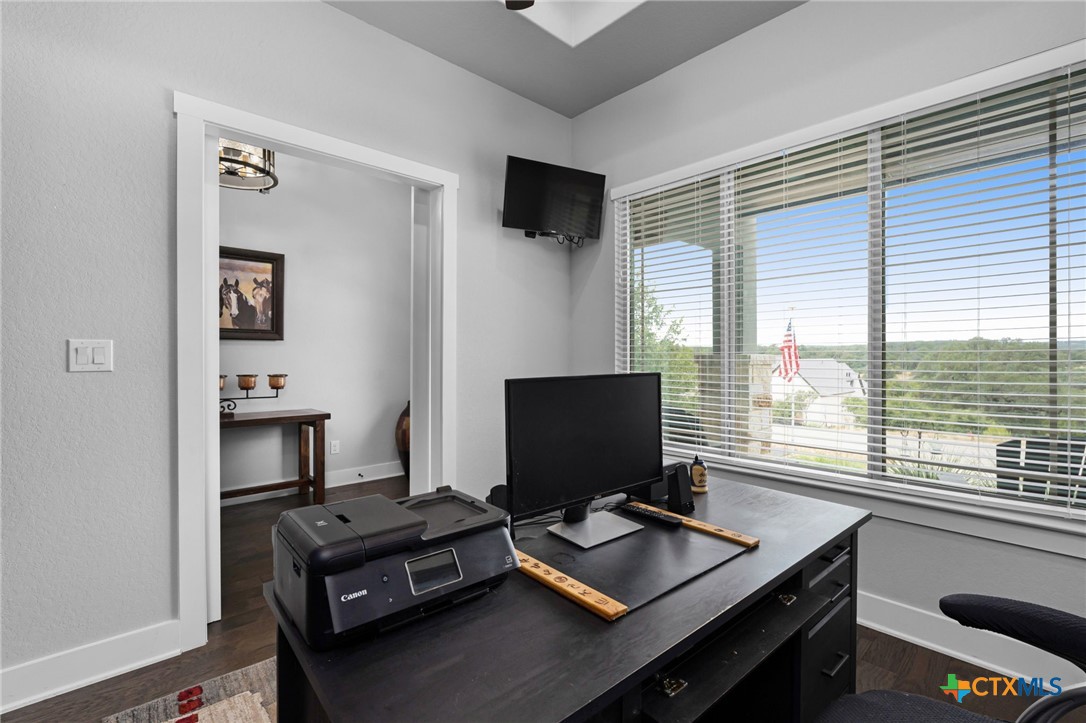 5943 Colin Ridge