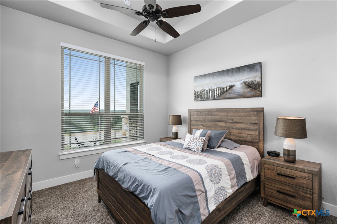 5943 Colin Ridge