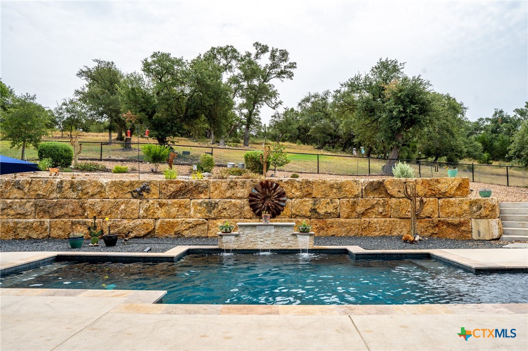 5943 Colin Ridge
