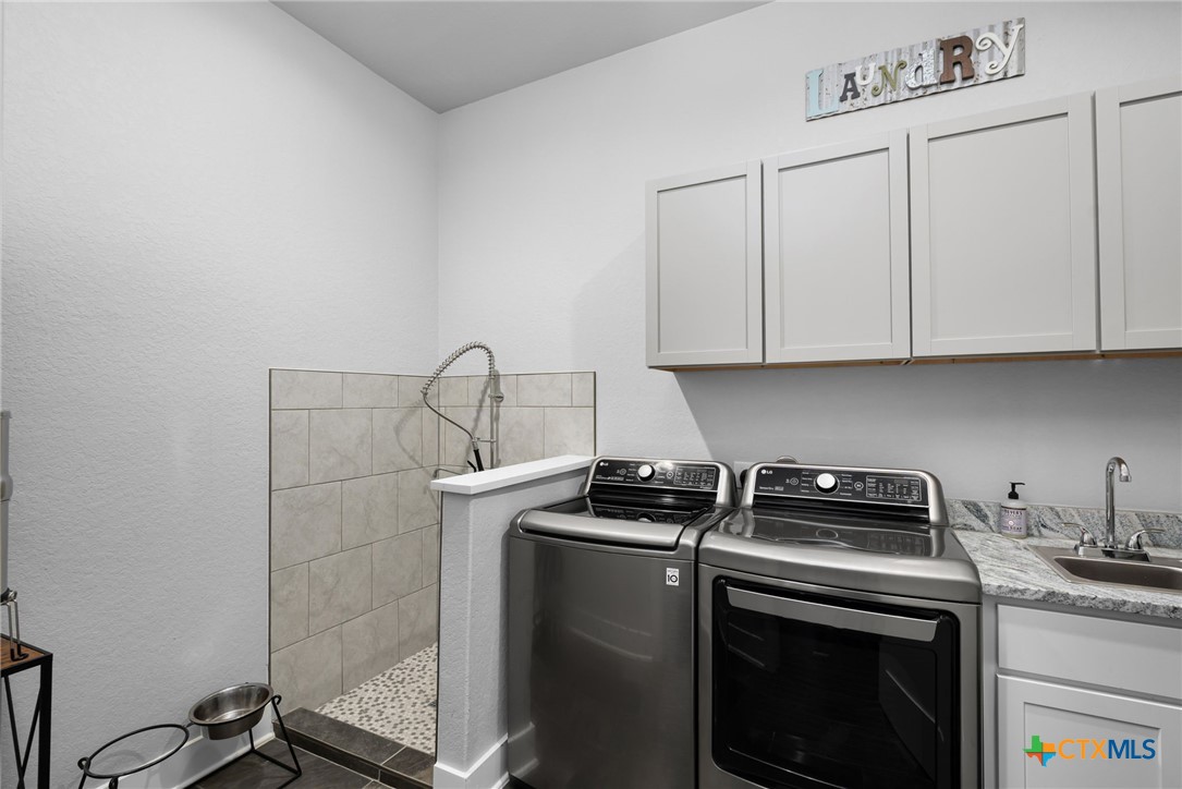 5943 Colin Ridge
